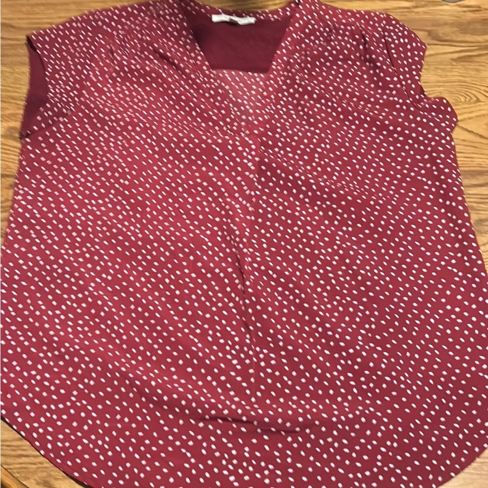 Woman’s sleeveless Blouse